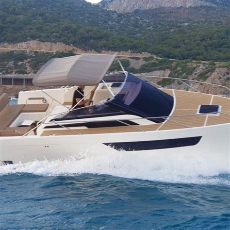 Nuva M9 CABIN - STEAK TARTAR - D'OR BOATS