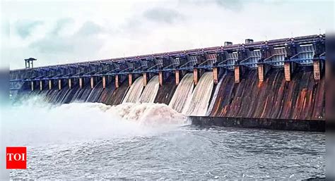 Ukai Dam Discharge: Ukai dam discharge increased for second consecutive ...