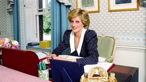 19 pictures take you inside Princess Diana's private living quarters at ...