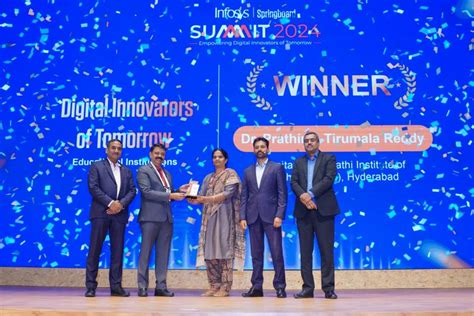 Dr. Prathima Tirumalareddy, Member CDC received the "Digital Innovators ...