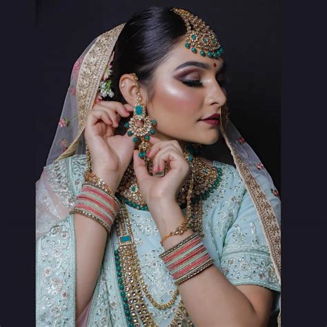 100+ bridal photoshoot poses For Weddings To Ace Your Album