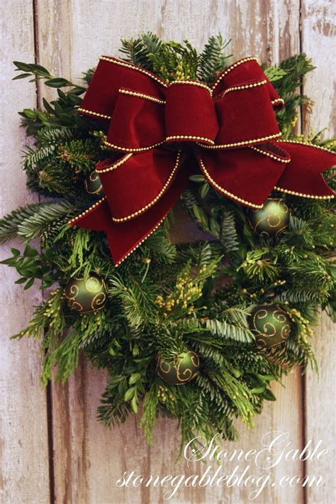 Beautiful wreath bow | Christmas wreaths to make, Christmas wreaths ...