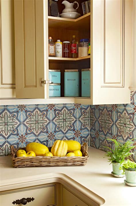 Ceramic Tile Kitchen Backsplash