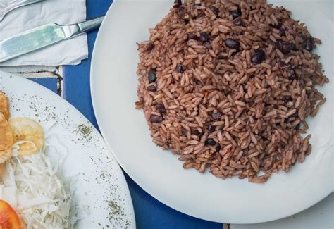 Cuban Food Guide: 40 Traditional Cuban Dishes + Cuban Cuisine History