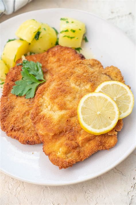 German Schnitzel Recipe (Pork Schnitzel) - Everyday Delicious