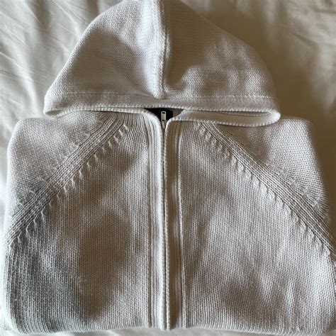 Kenneth Cole white zip up sweater size medium but... - Depop