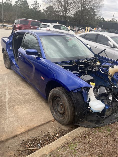 Parked my charger in Detroit. Came back and found this. Do you guys think it’s totaled? : r ...