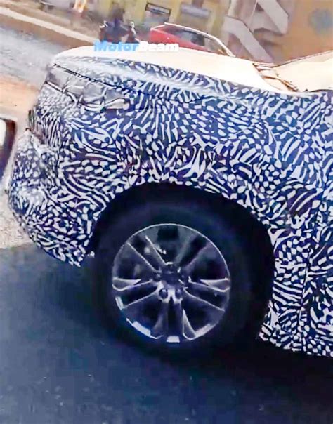 Innova Front View 的图像结果