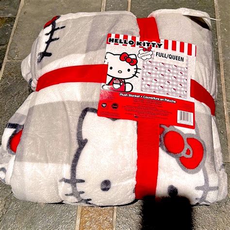 Hello kitty QUEEN SIZE blanket | Hello kitty blanket, Hello kitty ...