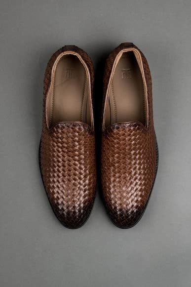 Buy Brown Textured Pattern Leather Shoes for Men from Tasva 1078188