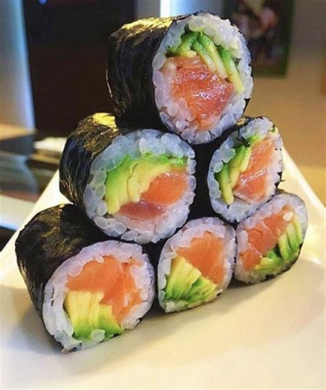 Restaurant – Mount Everest Sushi & Grill