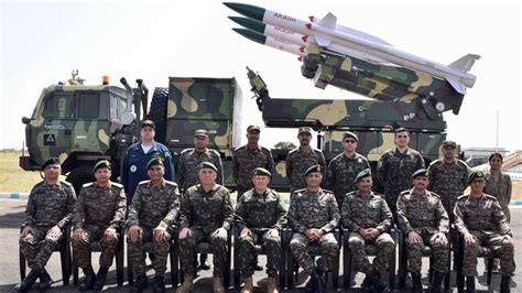 Brazilian Army Chief Witnesses Indian Military Drills at Pakistan Border