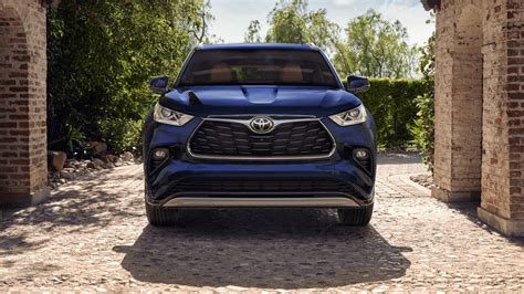 2025 Toyota Highlander SUV Specs & Features at AutoNation Toyota Tempe