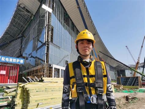 灞河岸畔竞风流——陕建装饰集团参建十四运配套项目长安书院幕墙工程优秀施工管理人员风采录 - 陕西省建筑业协会