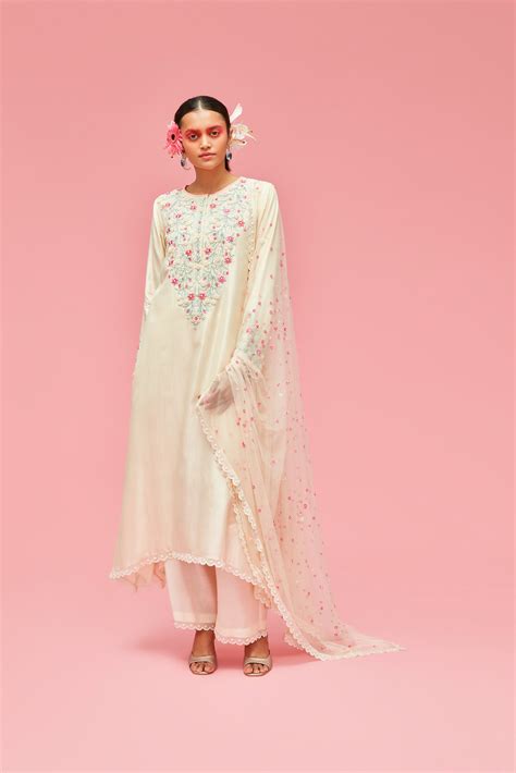 Nishat Bagh Embroidered Trapezium Kurta Set – NACHIKET BARVE