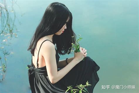 女性多大开始喜欢异性，哪个阶段的女人最需要男人-528时尚