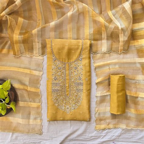 VAANI - Chanderi Light Yellow With Embroided Yoke Suit – Sanskruti