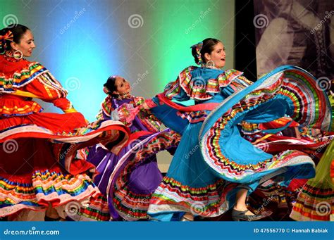 Three Female Mexican Dancers Editorial Image - Image: 47556770