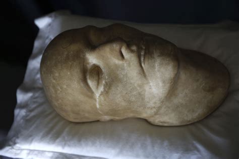 Death Masks Of Famous Women