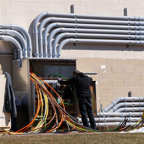 Three-Phase Electric Power Explained 的图像结果