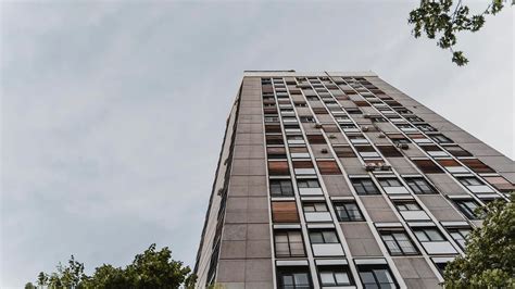 Convert Lakh to Crore - Dwello