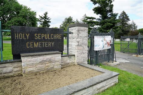 Holy Sepulchre Cemetery - Cheltenham Township, Pennsylvania — Local ...