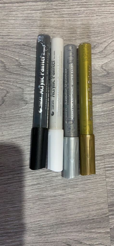 Levin Acrylic Paint Pens Markers - 4 Colors Vibrant Acrylic Paint ...