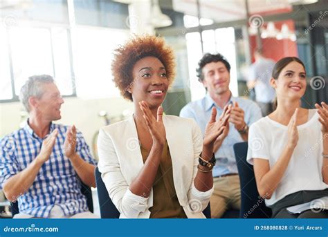 Random Applause 的图像结果