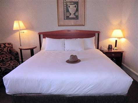 HILTON CINCINNATI NETHERLAND PLAZA - Hotel Reviews, Photos, Rate ...