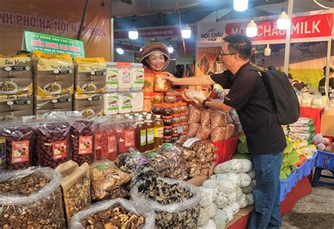 Hà Nội's Vietnamese Goods Week 2024 opens