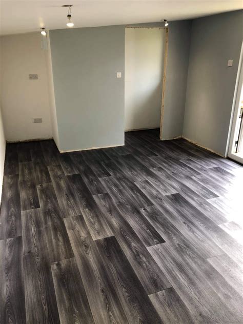 Everything You Need To Know About Vinyl Floor Cover - Flooring Designs