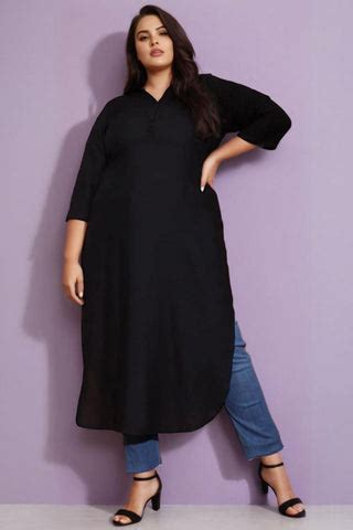 Top 10 Women's Outfit Ideas for Pear-Shaped Body
