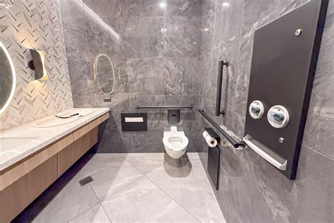 The Club MDW: Inside the first lounge at Chicago's Midway International ...