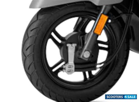 TVS Jupiter Drum Alloy Scooter price, mileage, colours, photos ...