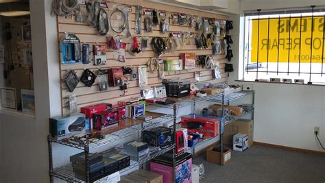 Computer Parts Store 的图像结果