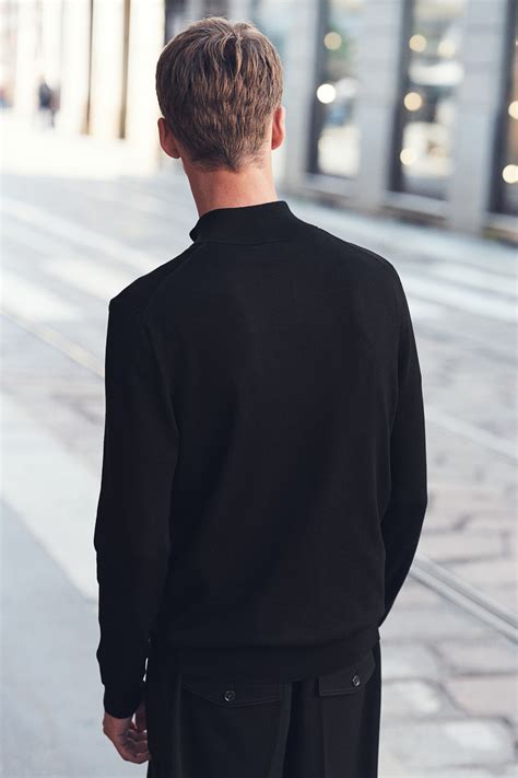 - Slim Fit Half-Zip Fine-Knit Sweater - Black - Men | H&M US