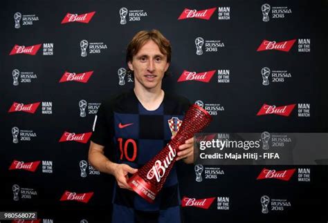 World Cup Man of the Match Trophy 的图像结果