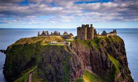 A Comprehensive Guide To The Top 12 Amazing Castles To Visit In Scotland
