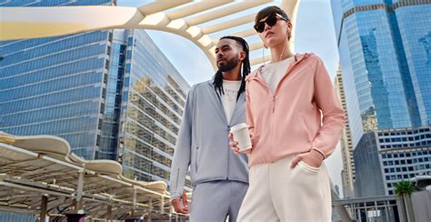 Straight Fit vs Regular Fit vs Relaxed Fit Pants: What’s the Differenc ...