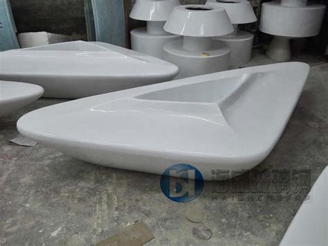 玻璃钢生产厂家推荐造型花池坐凳 - 深圳市创鼎盛玻璃钢装饰工程有限公司