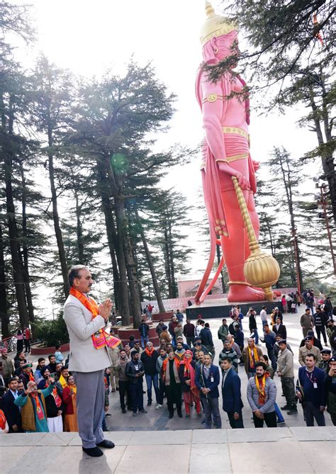 Himachal CM Sukhvinder Singh Sukhu pays obeisance at Jakhu Temple