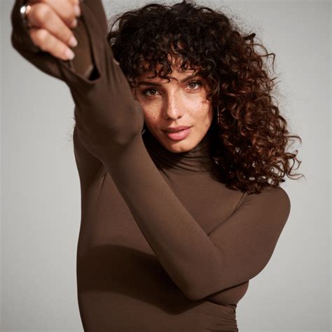TOPS BOTTOMS LEGGINGS DRESSES OUTERWEAR UNDERWEAR SHAPEWEAR & SOLUTIONS SOCKS & HOISERY FOOTWEAR