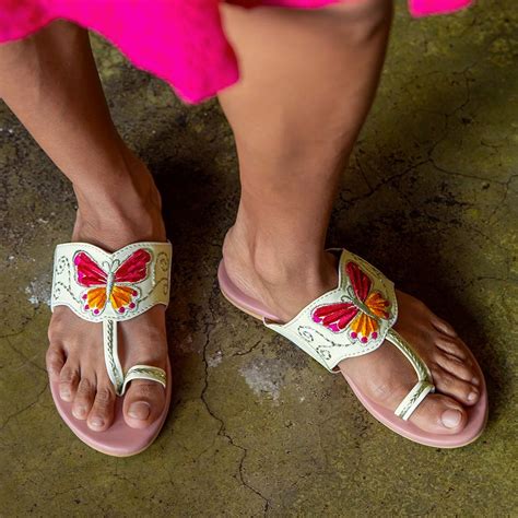 Sport Your Desi Swag In These Embroidered Kolhapuris | LBB