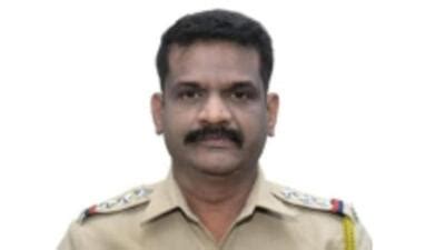 CP dismisses two police officers for taking ₹2.3L bribes | Mumbai news