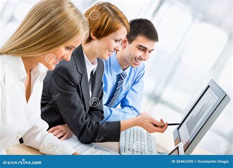 Group of Happy Business People 的图像结果