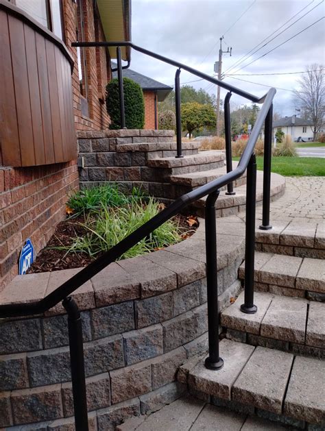 Exterior Handrail Systems: Design Ideas & Examples - Promenaid