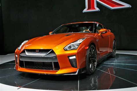 2017 Nissan GT-R: The Refreshed R35.5 Debuts in New York