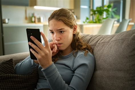 ARFID in Adults: Causes, Symptoms, Treatment, and More