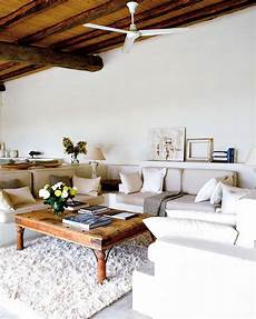 Simplicity And A Inviting Design For This Mediterranean Retreat by Simplicity And A Inviting Design For This Simplicity And A Inviting Design For This Mediterranean Retreat