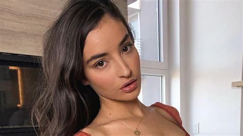 Emily Willis Social Shots